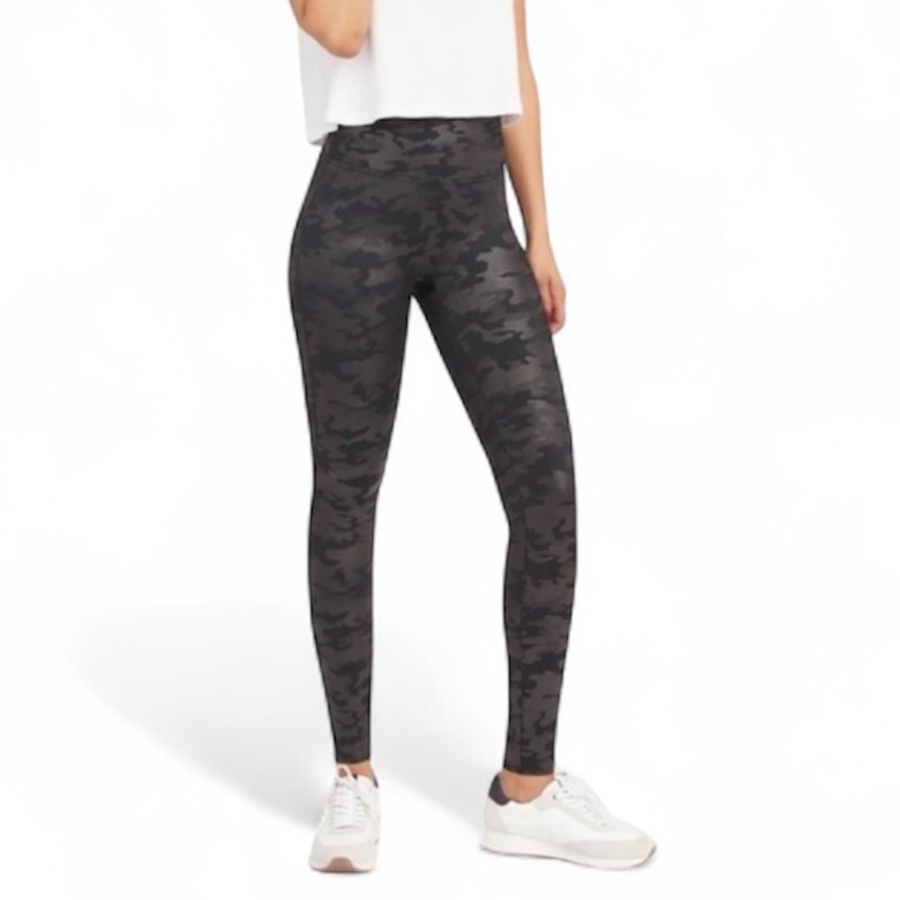 Spanx Faux Leather Camo Print Leggings High Rise Shaping Black Gray Medium